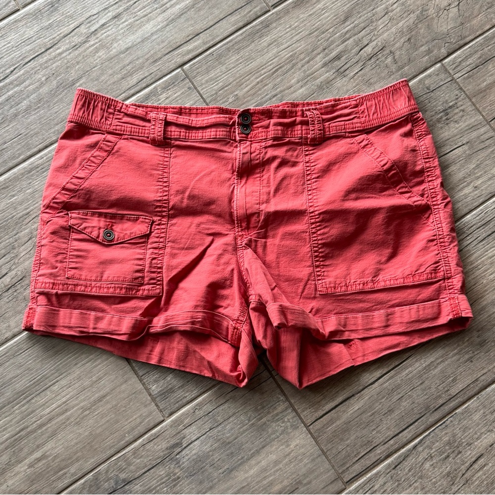 Time and Tru Salmon Orange Shorts Women’s Size 16